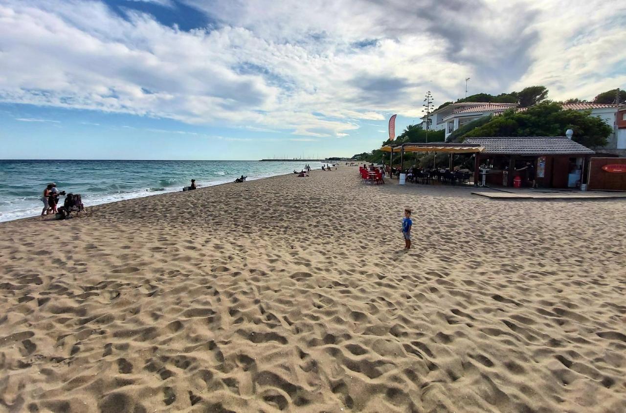 Apartamento A 300 Mts De La Playa, 25 Minutos De Port Aventura Y 50 De Barcelona コマルガ エクステリア 写真